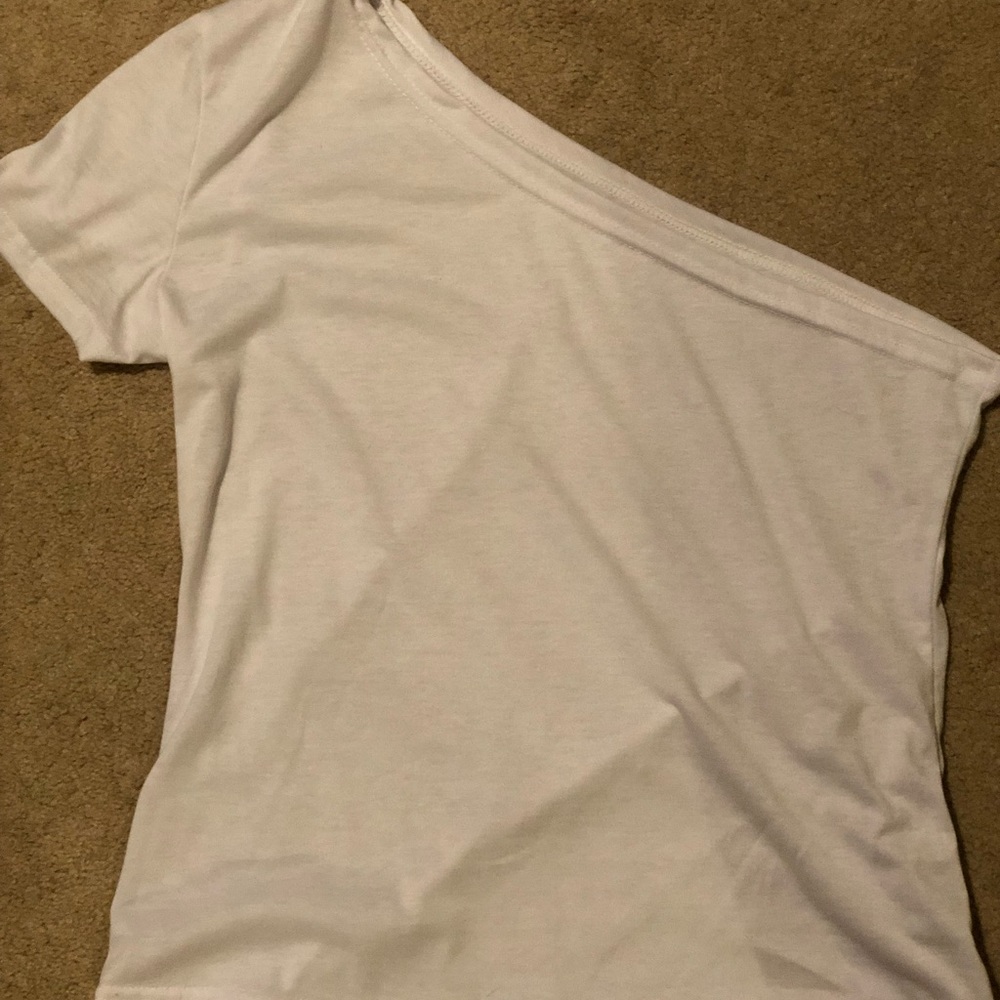 One shoulder white tee
